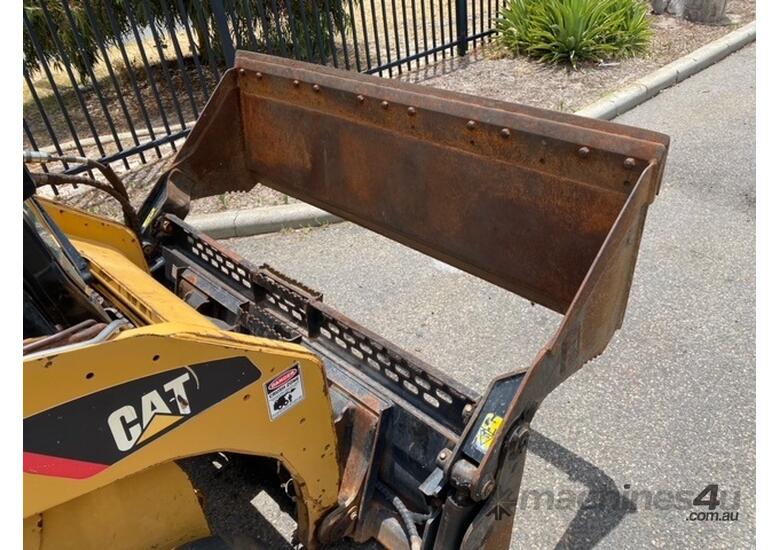 Caterpillar 259B Posi Track Skid Steer + 4-in-1 Bucket!