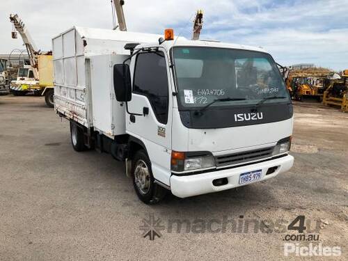 2003 Isuzu NPR 300 Chipper Tipper Day Cab