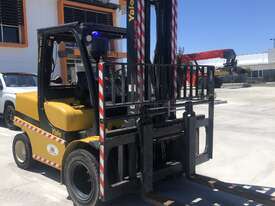 Great Condition used Yale 5T Forklift for sale or hire - picture0' - Click to enlarge