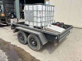 2006 Victoria Trailers Box Tandem Axle Trailer - picture0' - Click to enlarge