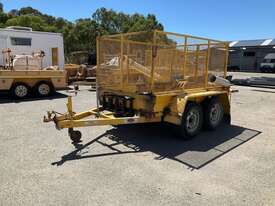 2014 Custom Box Trailer Tandem Axle Box Trailer - picture1' - Click to enlarge