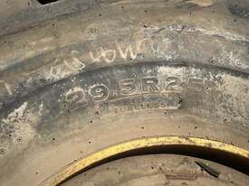 1 x Bridgestone  29.5R25 Tyre and Komatsu WA500 rim - picture1' - Click to enlarge