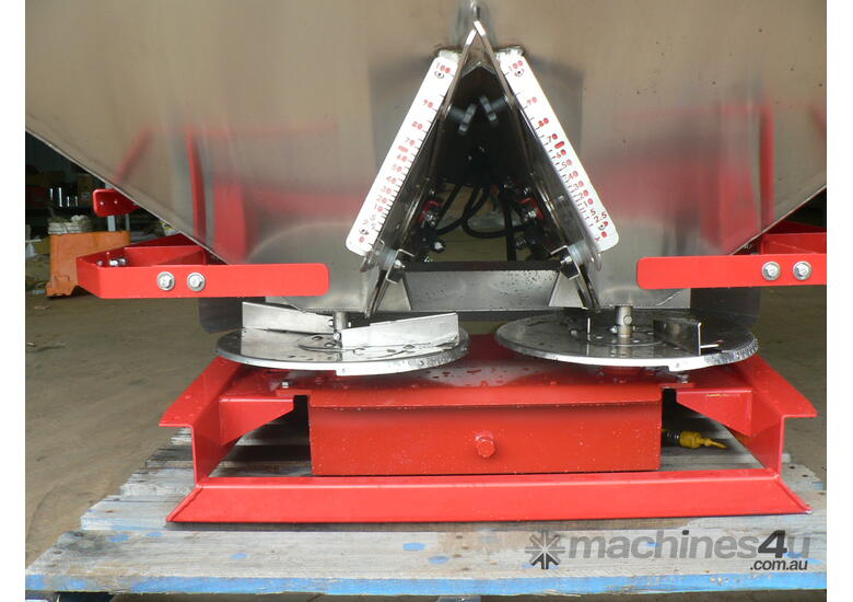 caption Tuffass GR2 2 Tonne Fertiliser Spreader – 2000L Capacity for Granular Fertiliser & Seed