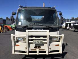 2007 Isuzu FRR550 Service Body Day Cab - picture0' - Click to enlarge