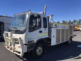 2007 Isuzu FRR550 Service Body Day Cab - picture1' - Click to enlarge