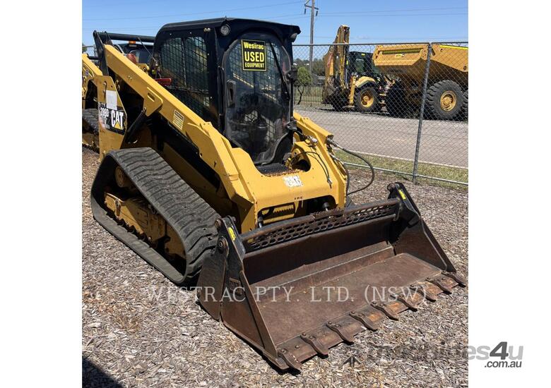 caption CAT 289D Compact Track Loader