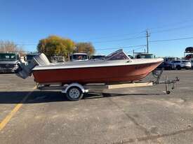 De Havilland Marine Boat & Trailer Combination - picture0' - Click to enlarge