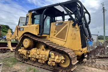 Cat D8 T Sweeps and Screens.   Cat D8 T Sweeps and Screens.