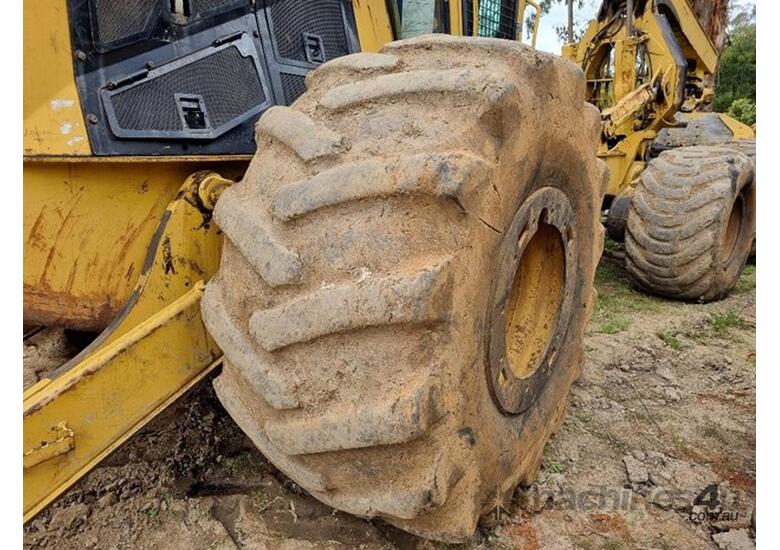 caption 2011 TIGERCAT 635D 6X6 GRAPPLE SKIDDER
