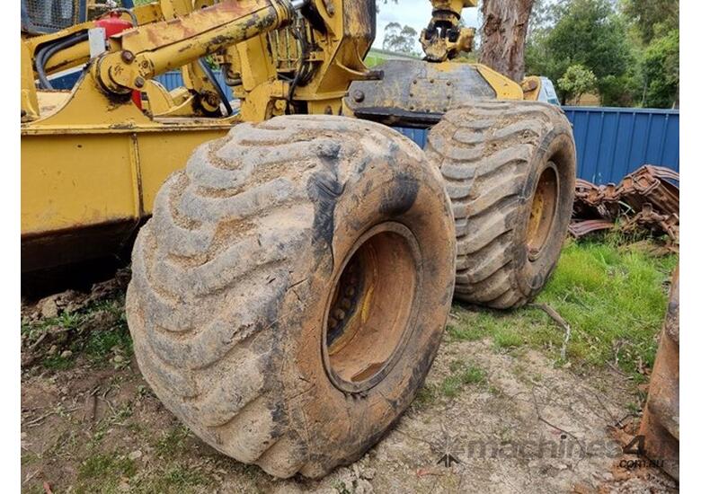 caption 2011 TIGERCAT 635D 6X6 GRAPPLE SKIDDER