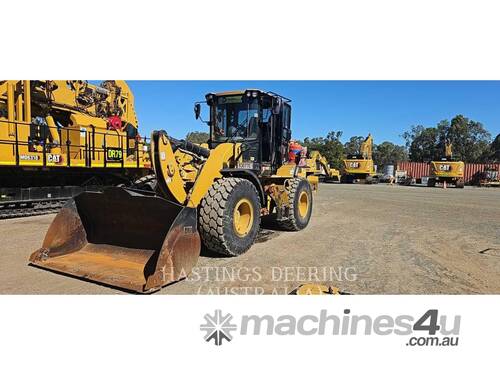 caption CAT 930K Wheel Loaders integrated Toolcarriers