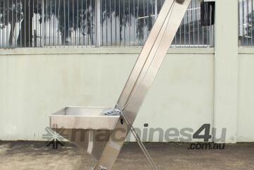 Cleated Belt Elevator on a S/S Frame