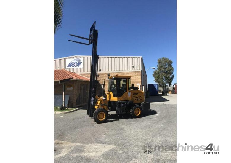 caption WCM912FL All-Terrain 4WD Articulated Forklift – 78HP | 2.5T Load | Air-Conditioned Cabin