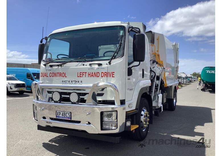 2024 Isuzu FVD 165 300 Dual Control Side Load Compactor
