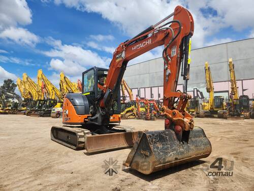 2022 HITACHI ZX55U-5 5.5T EXCAVATOR (M819) WITH CAB, HITCH, BUCKETS AND LOW 1420 HOURS