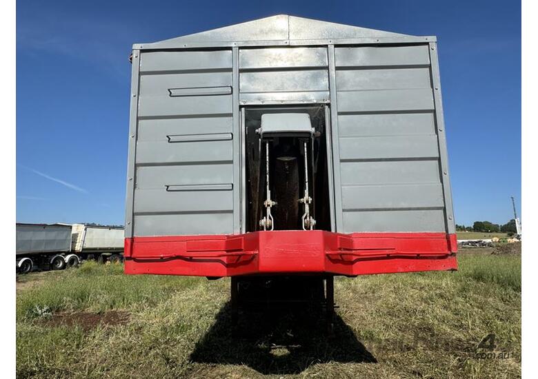 caption 40' O'PHEE CONVERTIBLE FLAT TOP