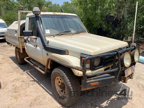 Toyota Landcruiser HZJ79R