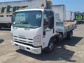 Isuzu NPR 300 - picture0' - Click to enlarge