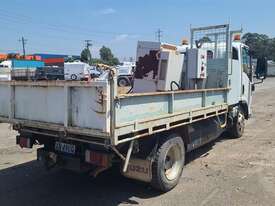 Isuzu NPR 300 - picture2' - Click to enlarge