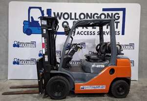 Wollongong Forklift: Toyota 2.5T LPG, 3-Stage Container Mast, 4.7m Lift!
