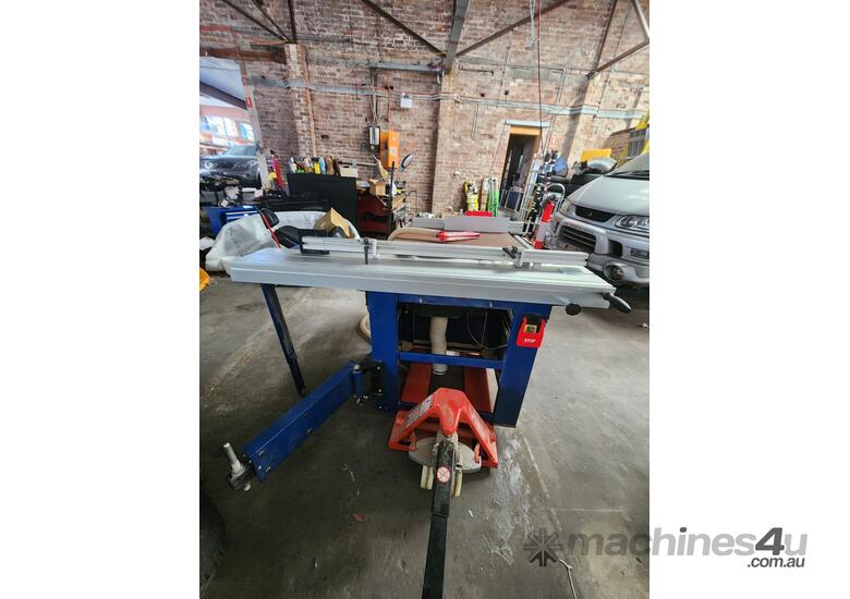caption Carbatec 230VDeluxe Sliding Table Saw