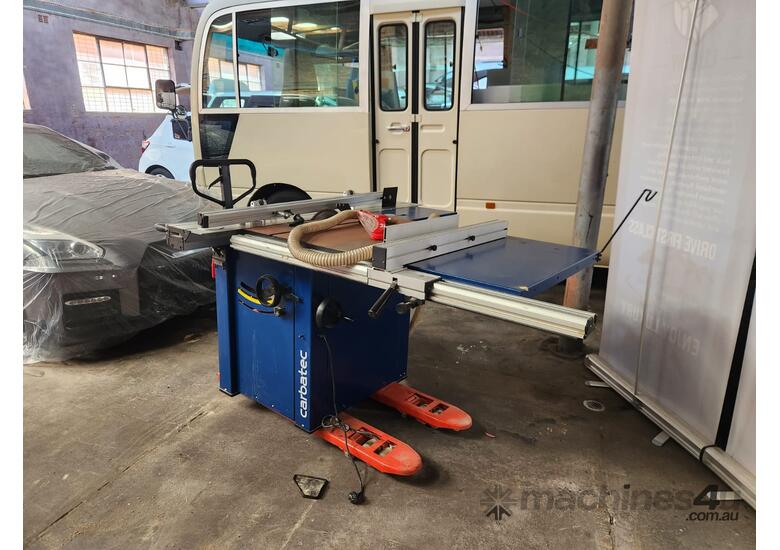 caption Carbatec 230VDeluxe Sliding Table Saw