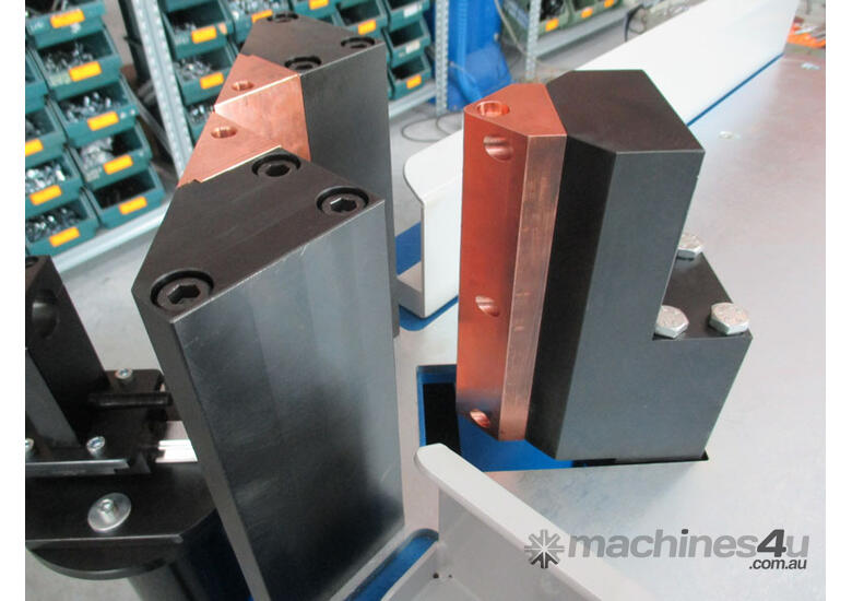 Automatic Corner Welding Machine. (Gecam) 