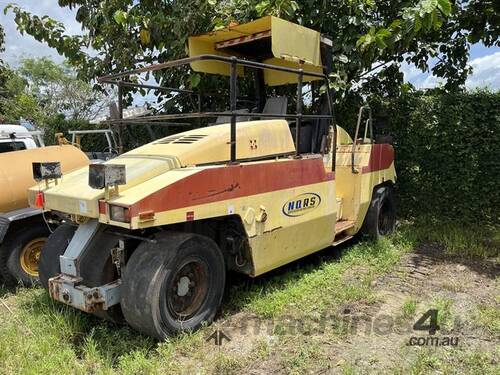 caption Dynapac CP215