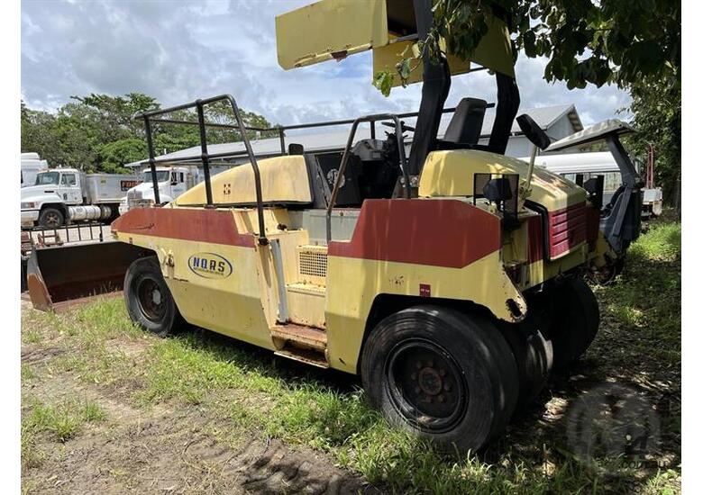 caption Dynapac CP215