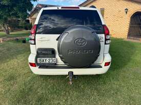 Toyota Prado Wagon  - picture2' - Click to enlarge