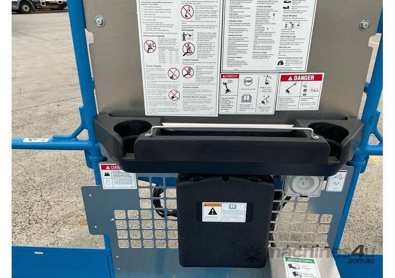 caption 2012 Genie S125 Boom Lift