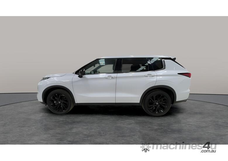 caption 2023 Mitsubishi Outlander LS Wagon (Petrol) (Auto)