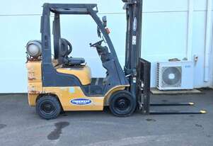 Nissan 2.5T internal combustion counterbalance forklift