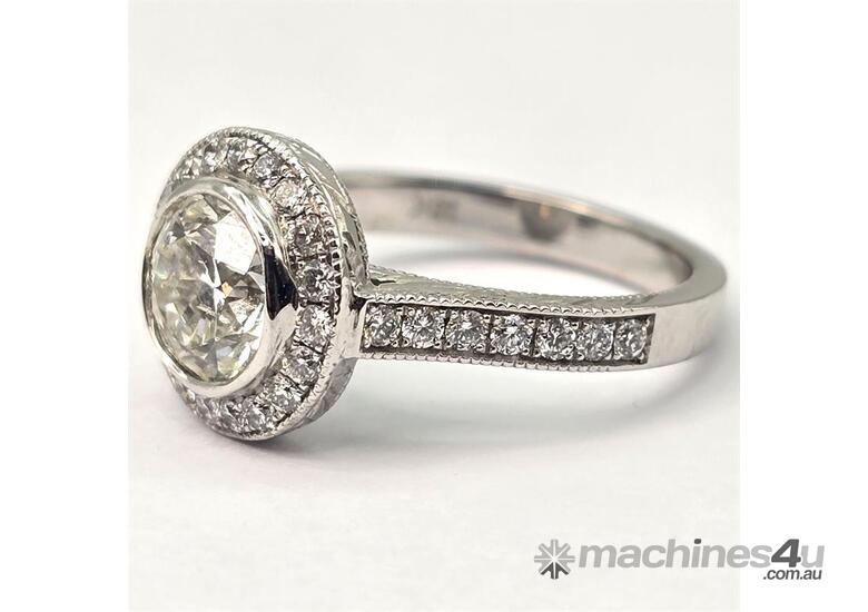 caption 18CT WHITE GOLD & 1.80CT DIAMOND RING