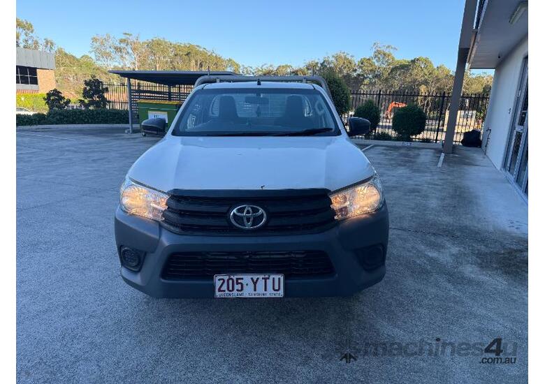 caption 2018 Toyota Hilux
