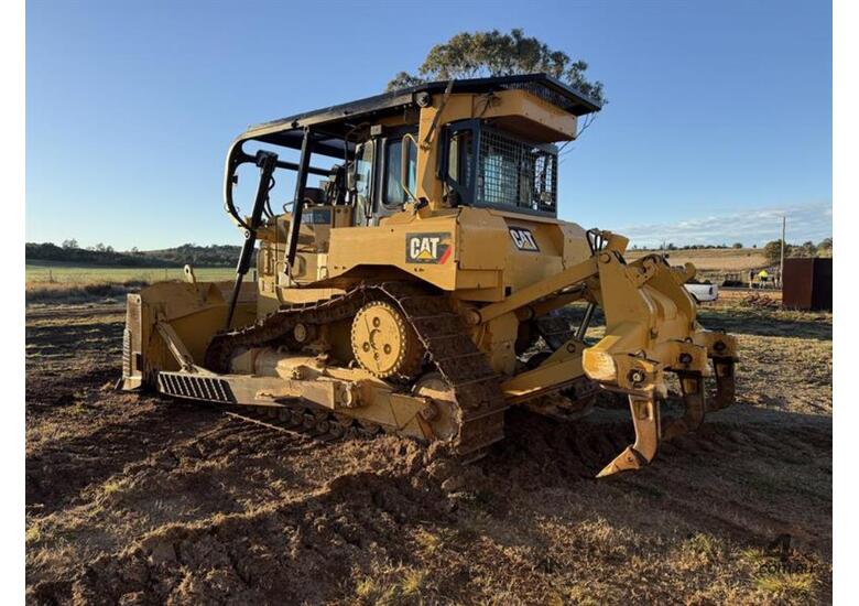 caption 2012 CAT D6T XL DOZER