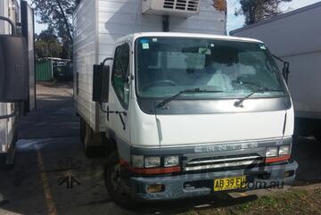 Mitsubishi Canter freezer Truck Mitsubishi Canter freezer Truck