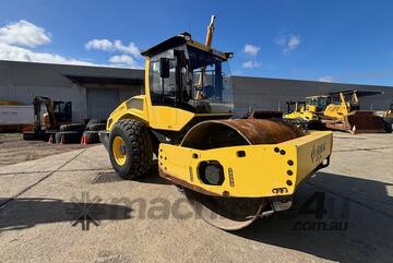 2017 Bomag BW213D-5 Roller Compactor
