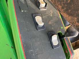 2018 Avant 635 Articulated Mini Loader - picture2' - Click to enlarge