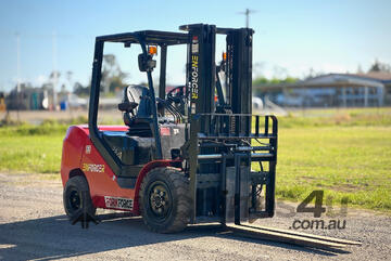 Enforcer FLDCXT35 All/Rough Terrain Forklift Enforcer FLDCXT35 All/Rough Terrain Forklift