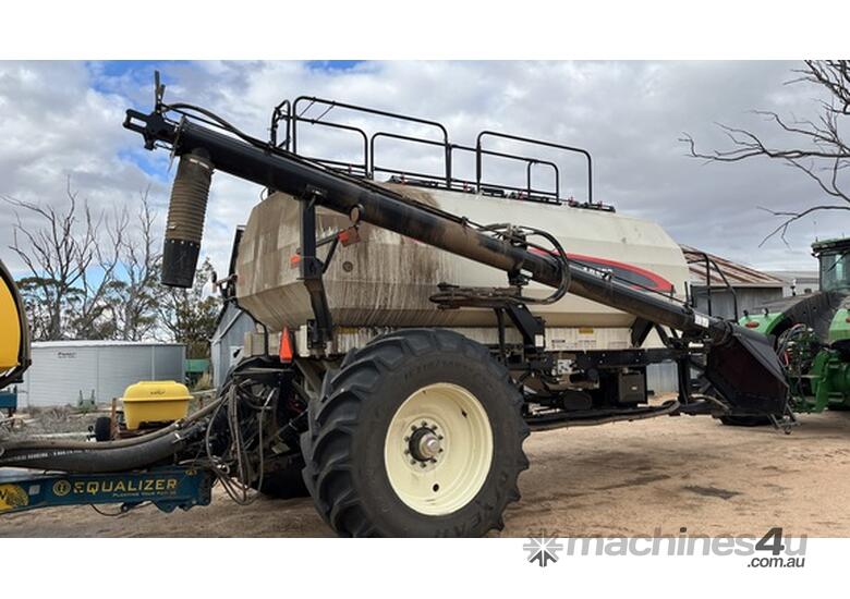 2024 Bourgault L8450 Air Carts