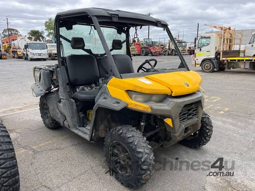 Can-Am HD 8 Defender Off Road Cart