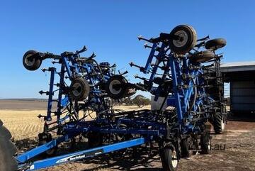 FLEXI-COIL ST830 (ST820) 47' CULTIVATOR BAR & SC180 (1740) TBH AIR-CART FLEXI-COIL ST830 (ST820) 47' CULTIVATOR BAR & SC180 (1740) TBH AIR-CART