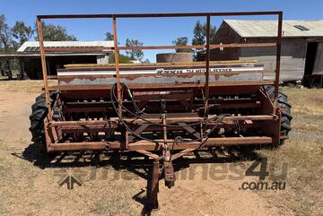 Duncan   734 MULTI SEEDER