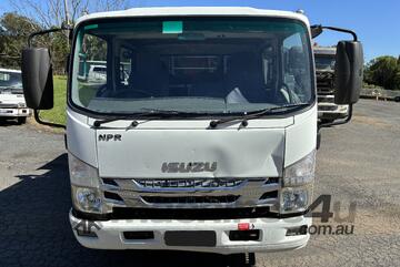 2017 Isuzu NPR 75-190 Service Body with Tipping Tray