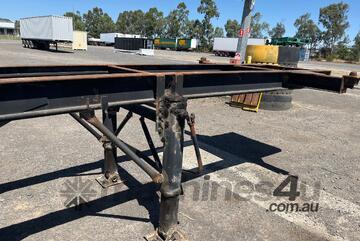 1985 Fruehauf Tandem Axle Skel Trailer