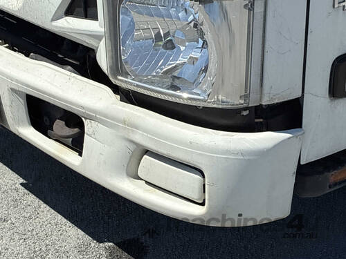 2018 Isuzu NLR 45-150 Caged Tabletop