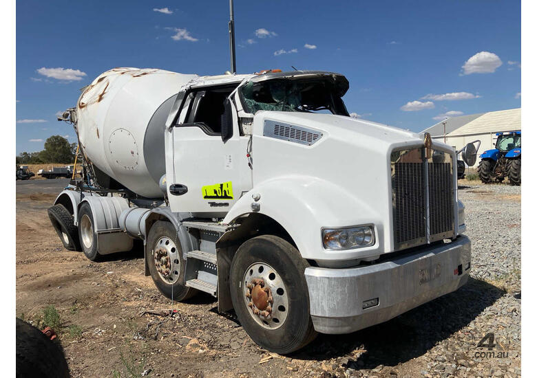 2021 Kenworth T360 Concrete Agitator