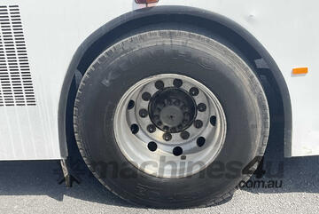 Volvo 1998   B7R Coach