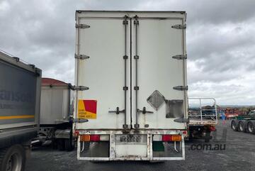 2009 Hino 500 SERIES Curtainsider Sleeper Cab